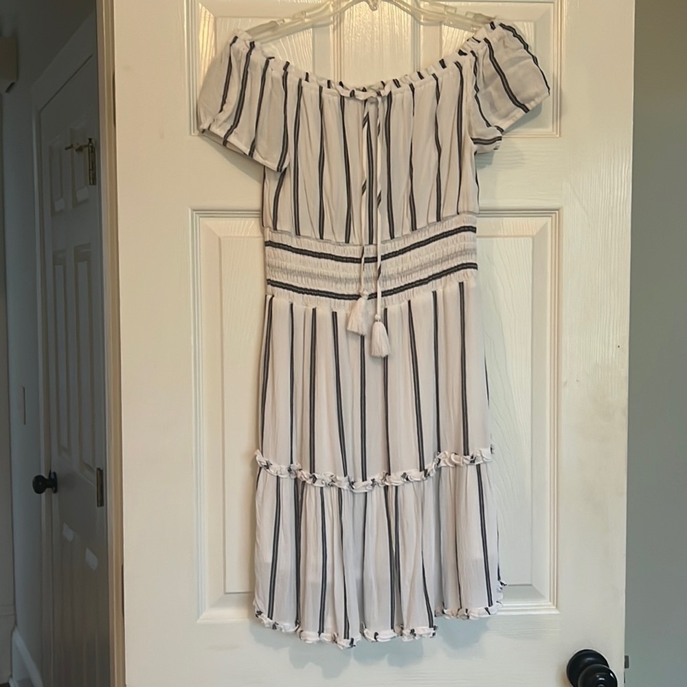 American eagle off the shoulder dress